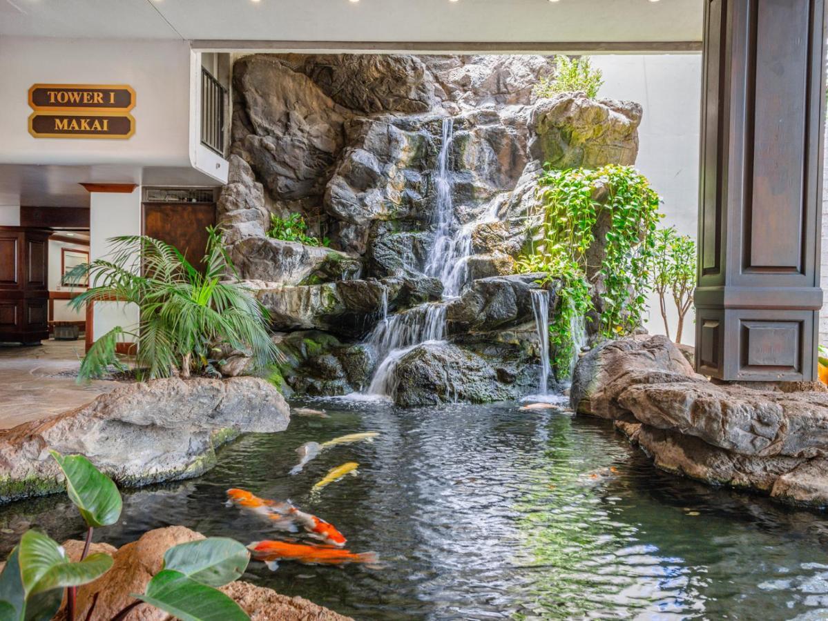 Aloha Vibes With Ocean Views, Near Beach & Parking! Honolulu Exterior photo