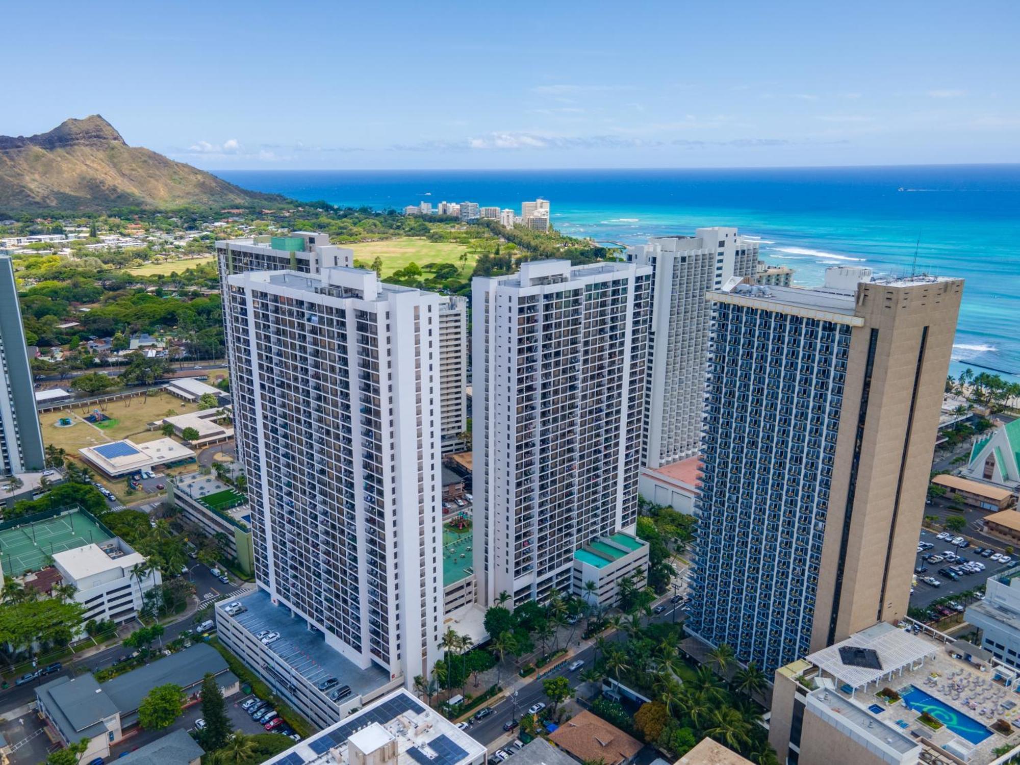 Aloha Vibes With Ocean Views, Near Beach & Parking! Honolulu Exterior photo