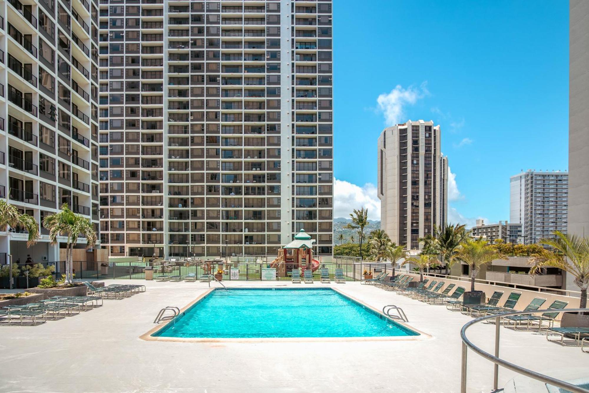 Aloha Vibes With Ocean Views, Near Beach & Parking! Honolulu Exterior photo