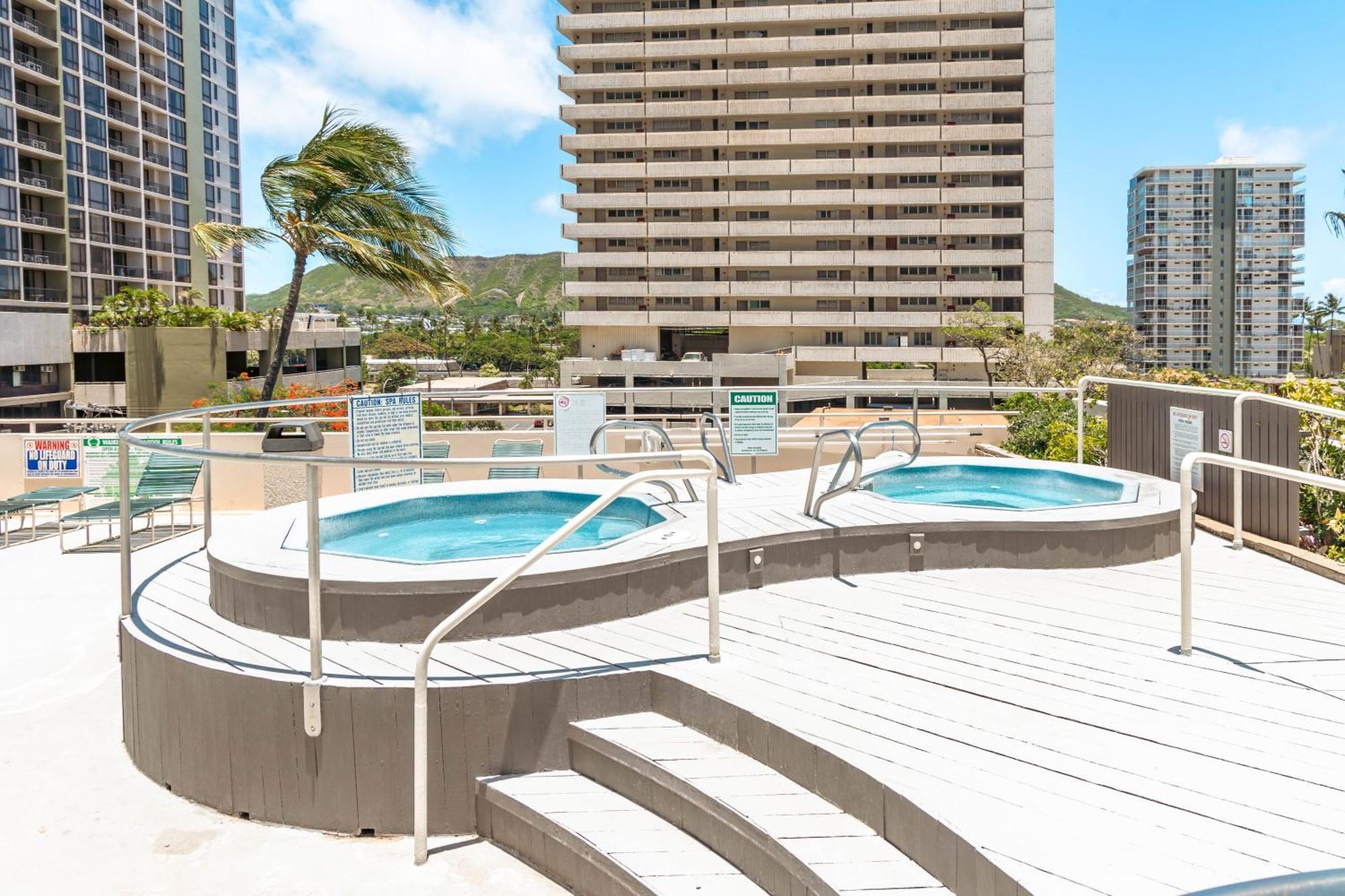 Aloha Vibes With Ocean Views, Near Beach & Parking! Honolulu Exterior photo